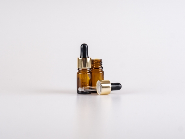 Braunglasflasche 5ml, mit Pipette gold